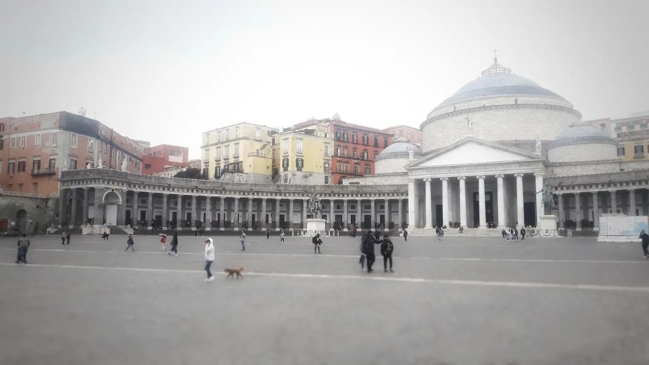 Casa Andrea - Plebiscito Apartment Naples