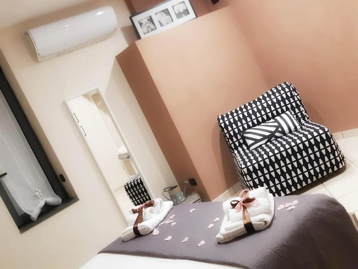 Casa Andrea - Plebiscito Apartment Naples Italy